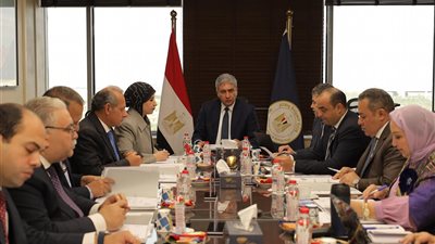 وزير السياحة والآثار يترأس اجتماع مجلس إدارة صندوق دعم السياحة والآثار