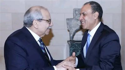 وزير الخارجية يلتقي رئيس مجلس الوزراء اللبناني في بيروت لبحث سبل التعاون 