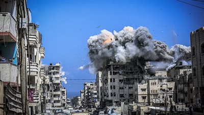 استشهاد فلسطينيين في غارة لجيش الاحتلال على دير البلح بقطاع غزة