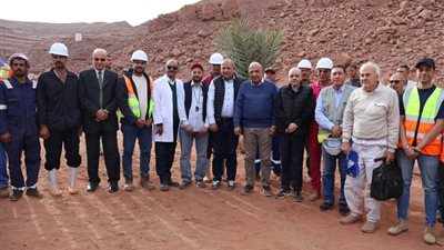 وزير الكهرباء يتفقد المركز الحقلي لهيئة المواد النووية بأبو زنيمة