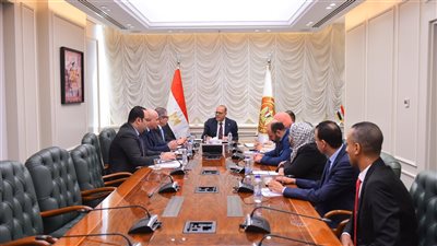 وزير العمل: تنسيق مشترك مع التأمينات لتقنين أوضاع العمالة الأجنبية وضبط السوق