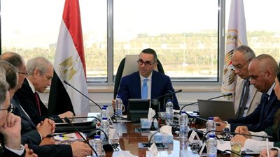 وزير الاستثمار: تعزيز الصادرات ذات القيمة المضافة وخفض العجز التجاري