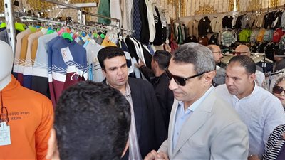 محافظ السويس يفتتح معرض 