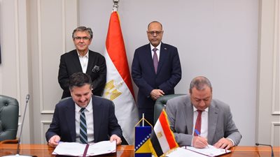 وزير العمل يوقع بروتوكول مع سفير البوسنة والهرسك لتعزيز تنقل الأيدي العاملة