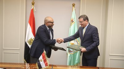 وزير الزراعة يوقع اتفاقية تجديد استضافة مصر للمركز الدولي للأسماك