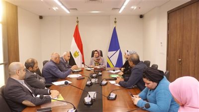 خطوات لدعم صغار الصناع.. نائب محافظ دمياط تبحث تعزيز التعاون مع الاتحاد التعاوني الإنتاجي لدعم قطاع الأثاث