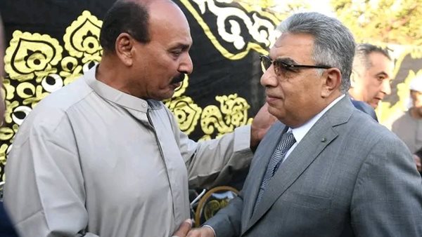 خلف الحدث