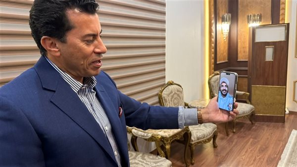 خلف الحدث