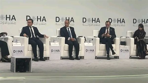 خلف الحدث