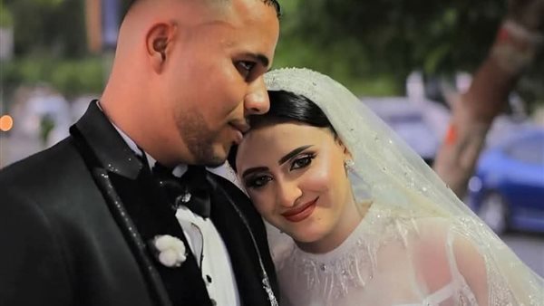 خلف الحدث