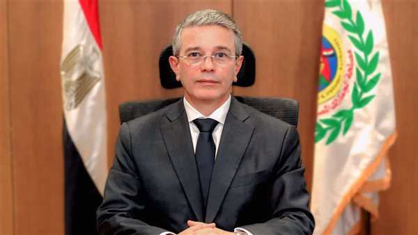 خلف الحدث