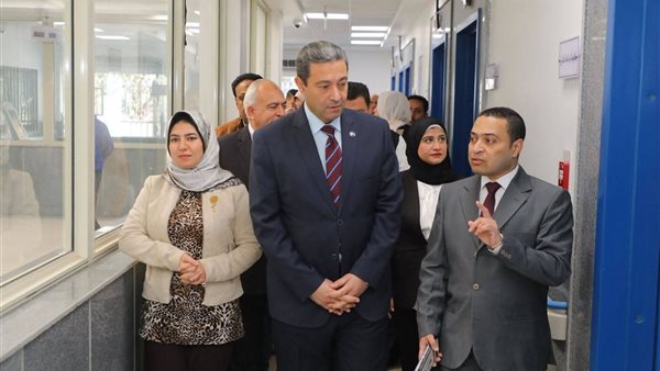 خلف الحدث