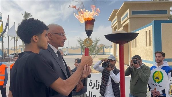 خلف الحدث